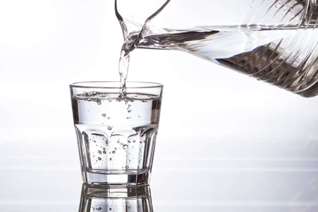 Häller upp vatten - PFAS