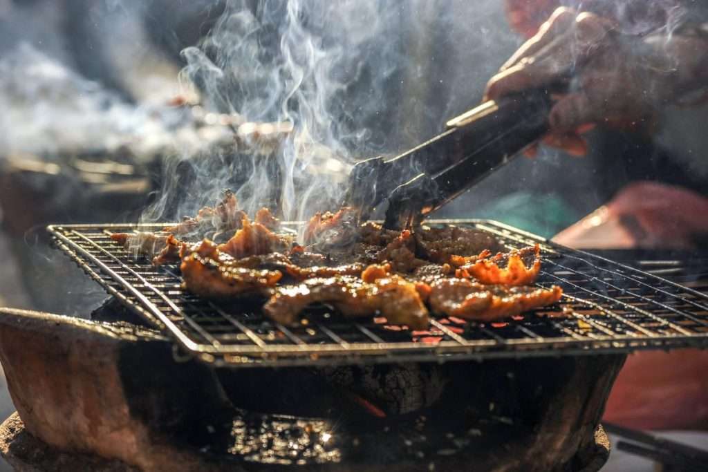 Lukt från grillning