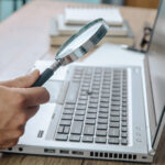 Kolla säljaren – fem minuters research som räddar dig