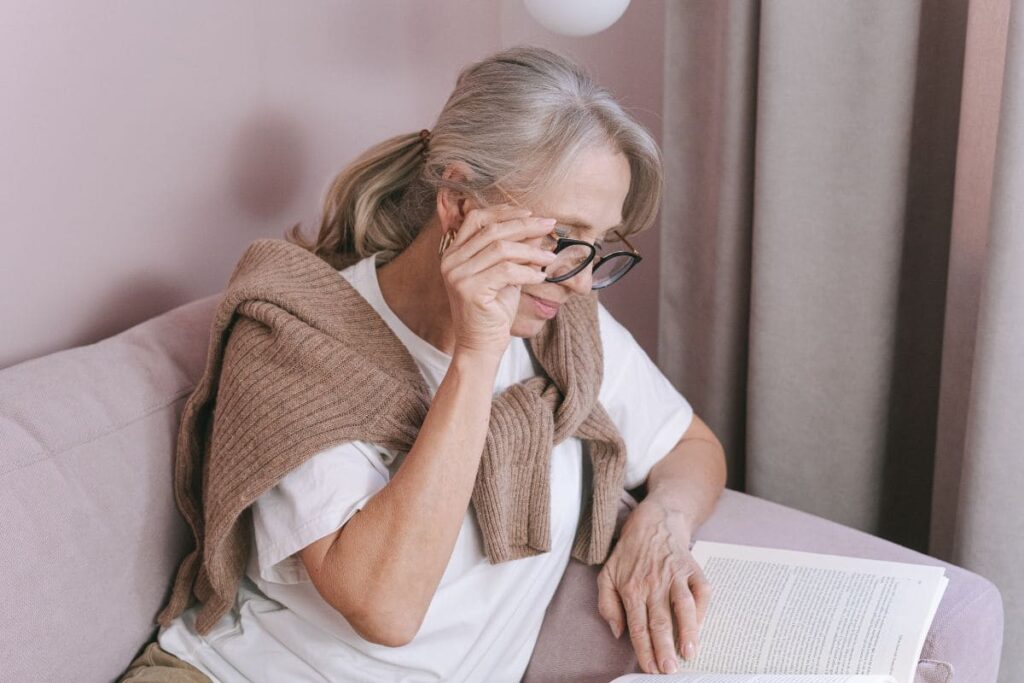 Äldre kvinna planerar flytt inom EU